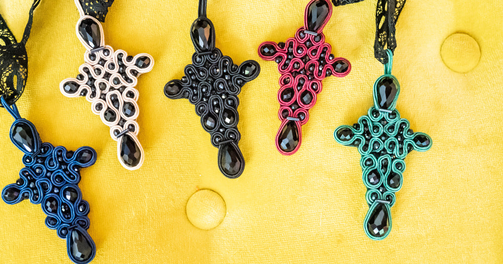 Cruz Gótico Azabache Cobre