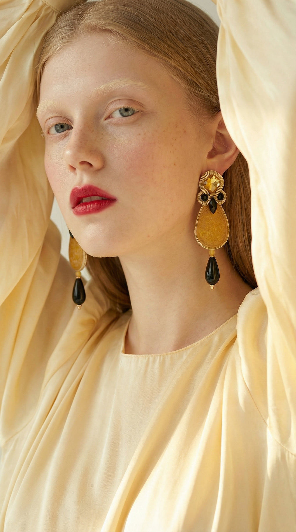 Pendientes Selected Parchís Amarillo